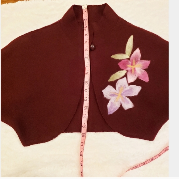 Amore Floral Wool Cropped Shrug Cardigan - Picture 5 of 7